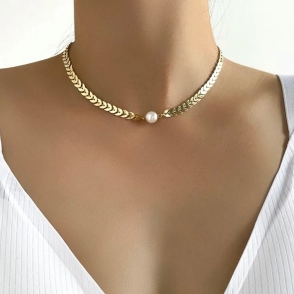 Gold Cheveron Chain Pearl Choker Necklace